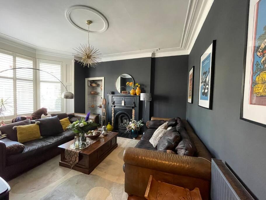 Traditional Apt Close To City Centre & Hampden Glasgow Eksteriør billede