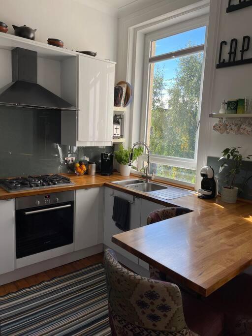 Traditional Apt Close To City Centre & Hampden Glasgow Eksteriør billede